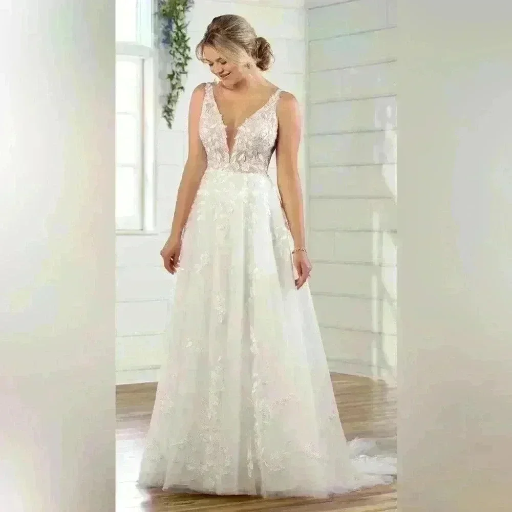 Essence of Australia Wedding Dress - D3023 - Picture 2 of 6